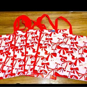 Reusable Shopping
Tote Bags valentines
Red BOWS x 6NWT $30